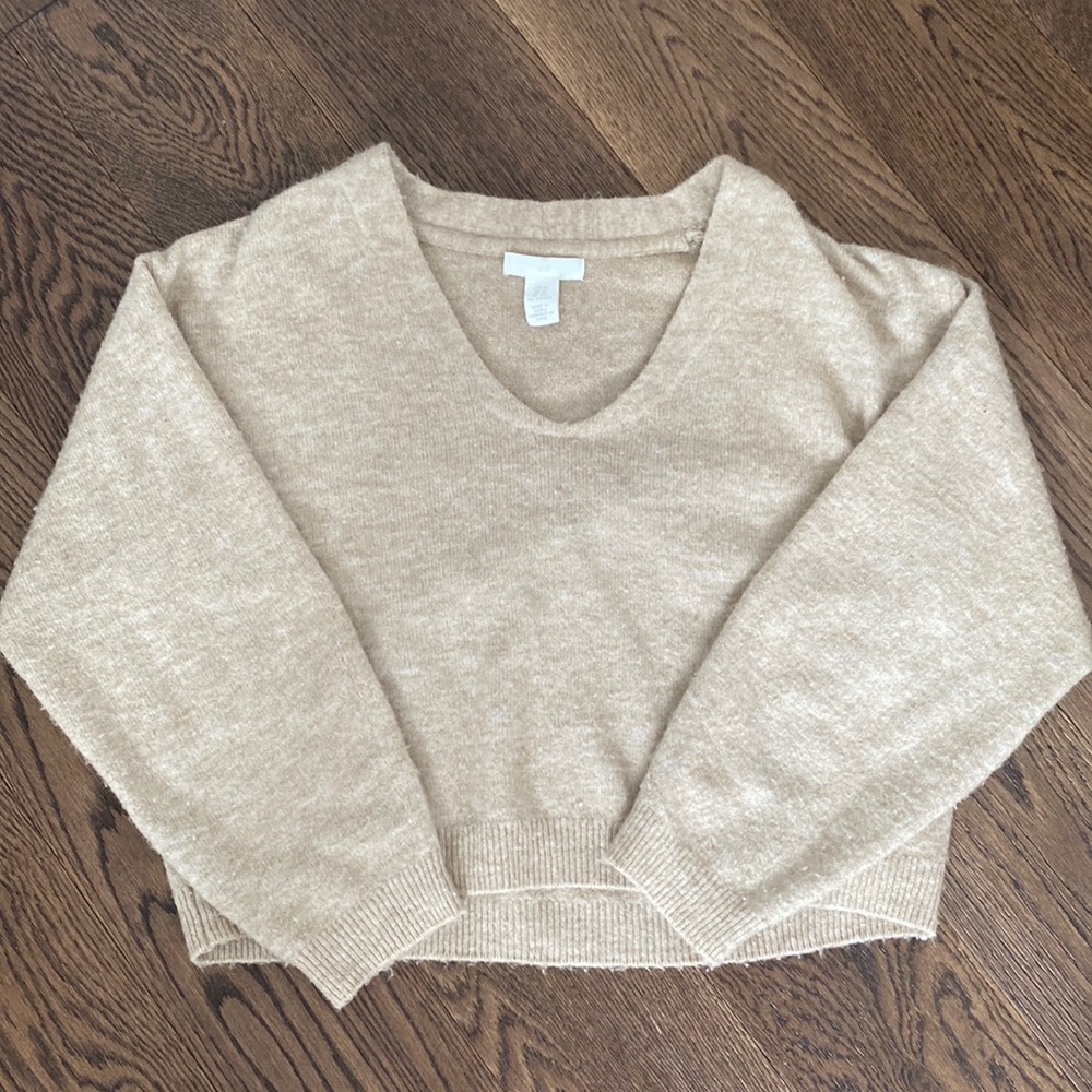 H&M women’s sweater - Picture 1 of 2